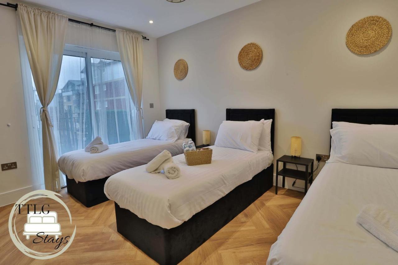 Newly-Built Urban Retreat By Ttlg Stays ريكمانسوورث المظهر الخارجي الصورة